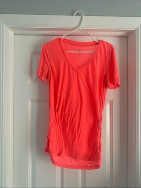 GAP Fit Women’s V-Neck Short Sleeve Tee - Coral Pink